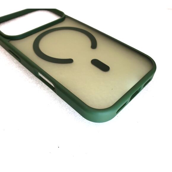 Supfine Phone Case for iPhone 17 Pro. Green. Shockproof Magnetic Protective Case - Picture 5 of 10